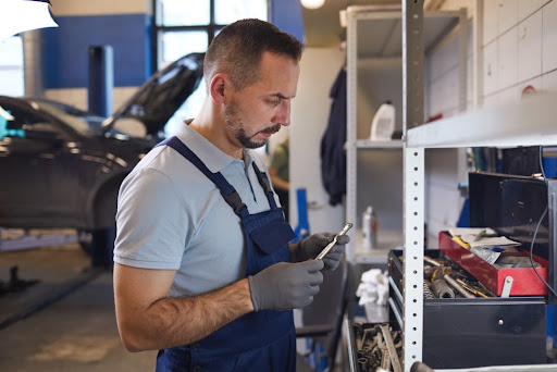 The Importance Of Personnel Management In Your Garage